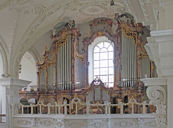Die Orgel mit neuem Prospekt 2012